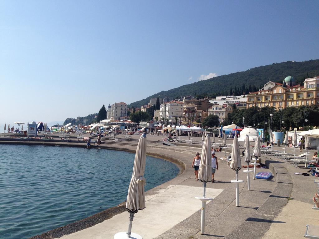 Opatija Central Studio Apartment Екстер'єр фото