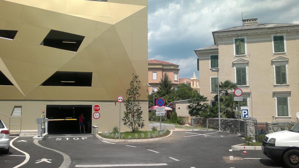 Opatija Central Studio Apartment Екстер'єр фото